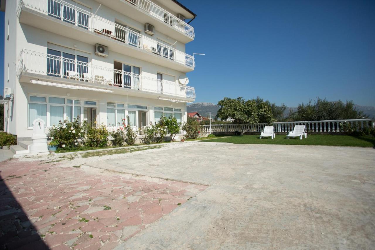 Beach Studio Apartment Ivana Kastela Exterior photo